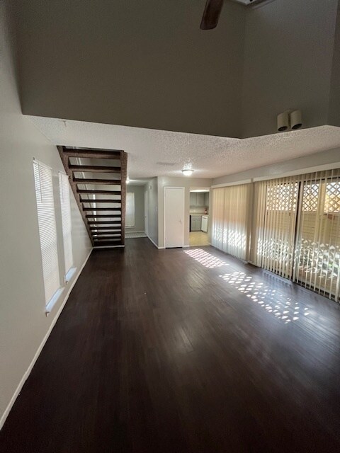 Photo - 2214 Capitan Dr