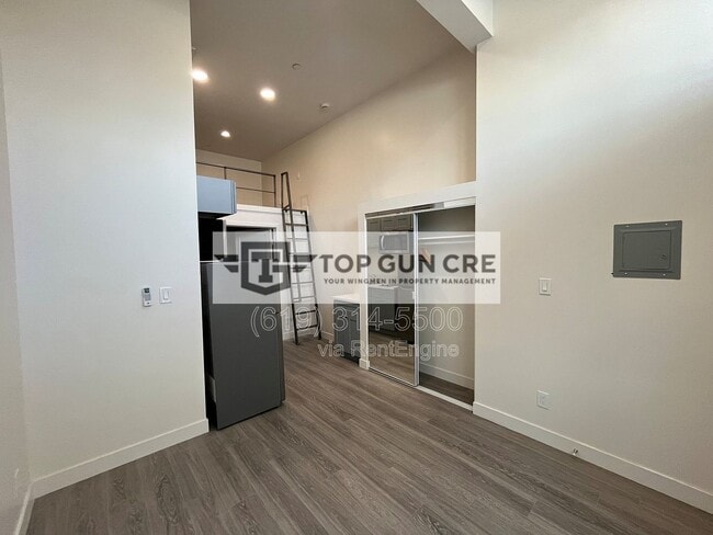 Photo - 138 W San Ysidro Blvd Unit 3