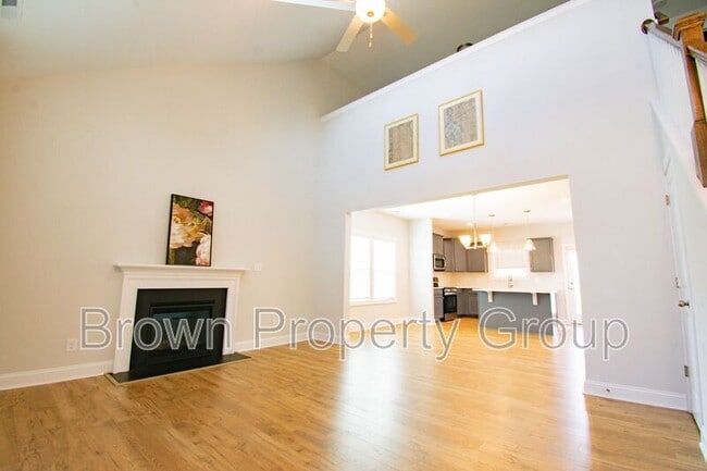 Photo - 5611 Pondhaven Dr