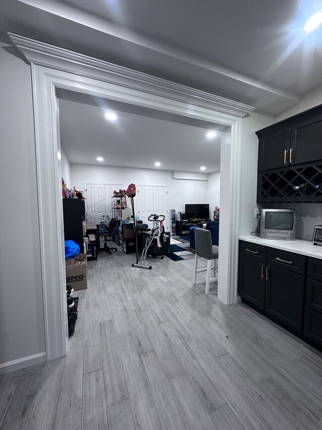 Photo - 105 Deer Park Rd