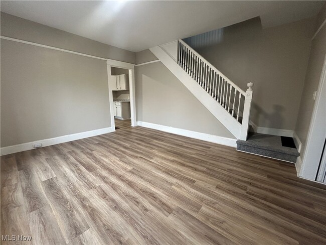 Photo - 7417 Linwood Ave