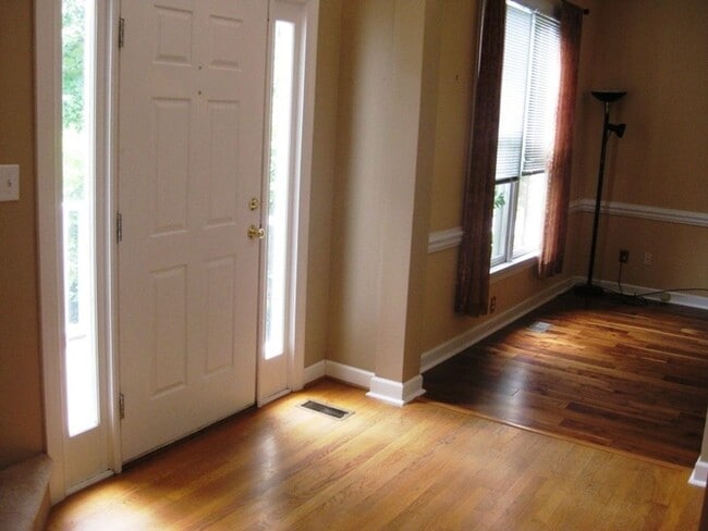 Photo - Pre-lease now for April!