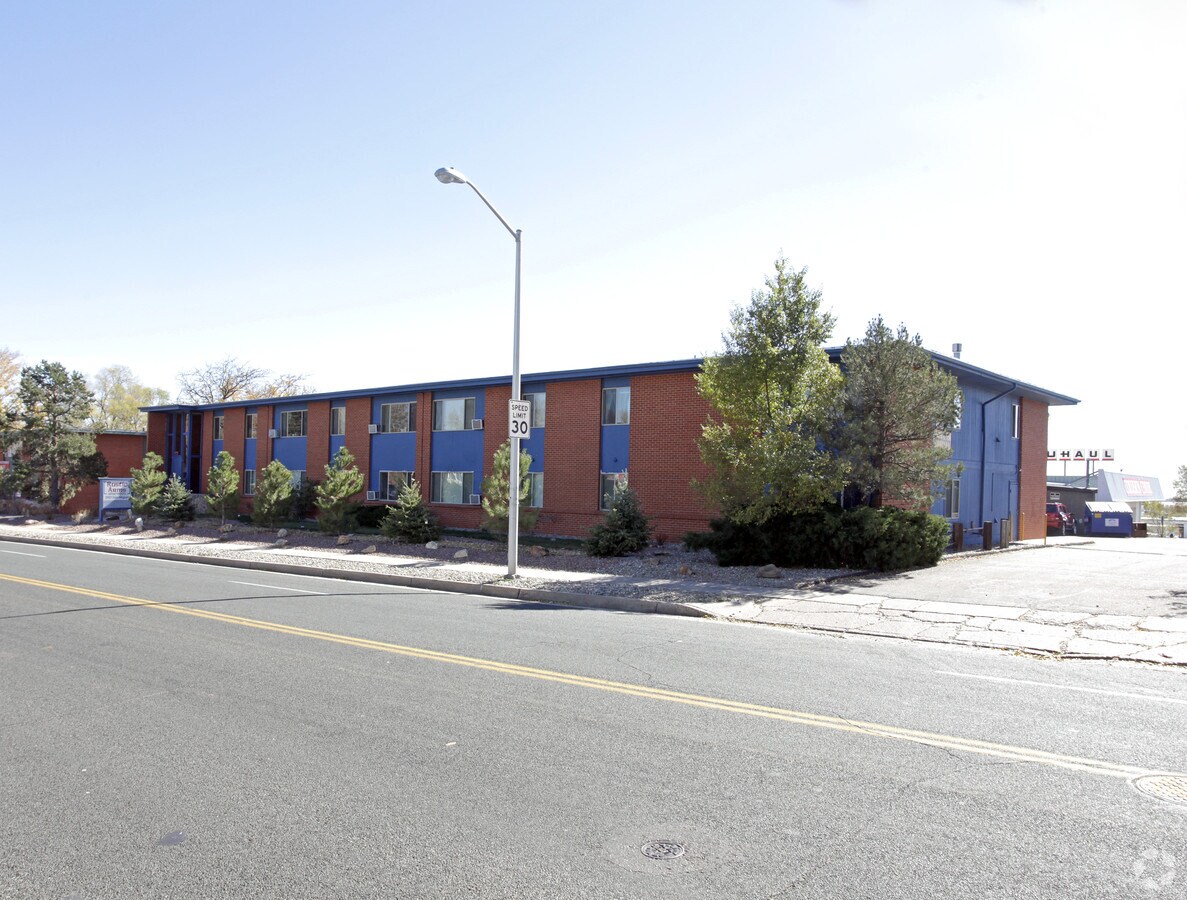 Rustic Arms Apartments - Rustic Arms Apartments