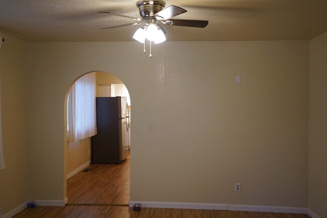 Photo - Spacious 3 bedroom, 1 bathroom renovated home