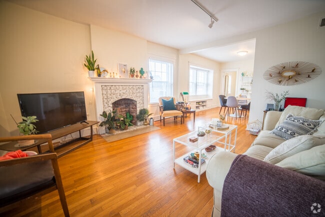 Building Photo - 4154 McGee St Unit 3S Rental