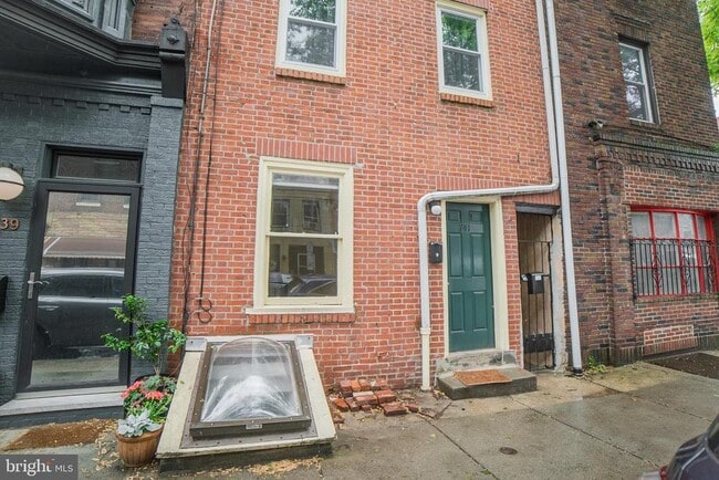 Photo - 741 S 6th St Apartment Unit 1