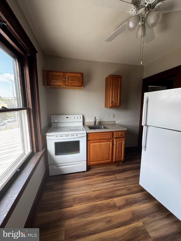 Photo - 221 N State St Unit 2