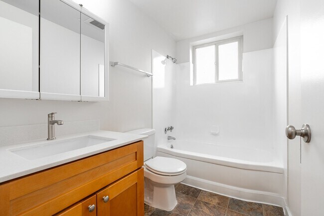 Photo - Twin Court - Ballard - Renovated Unit