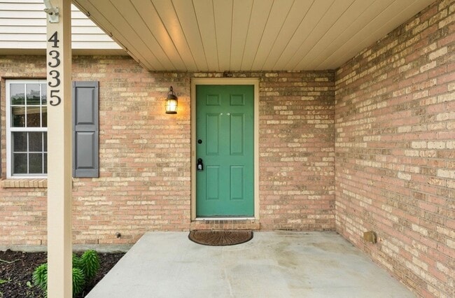 Photo - 4335 Shandon Dr