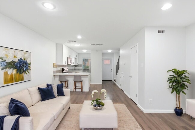 Photo - 3820 Southway Dr Unit C