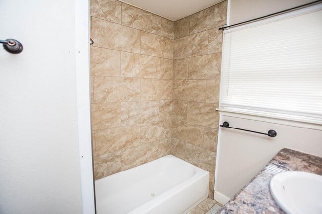 Photo - 2702 38th St