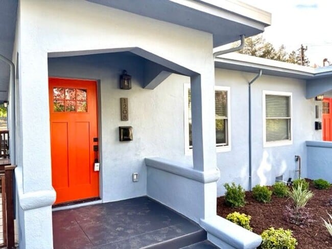 Building Photo - 1208 Willow St