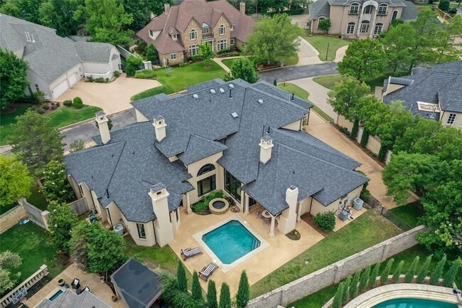 5701 Mistletoe Ct