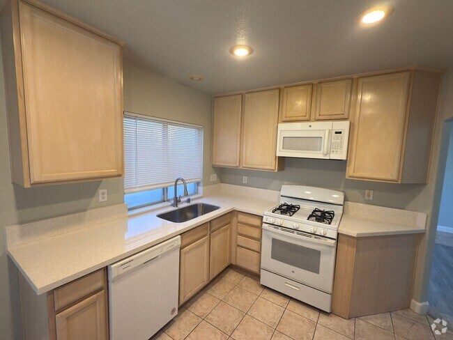 Building Photo - 3 Bedroom Home located in Summerlin