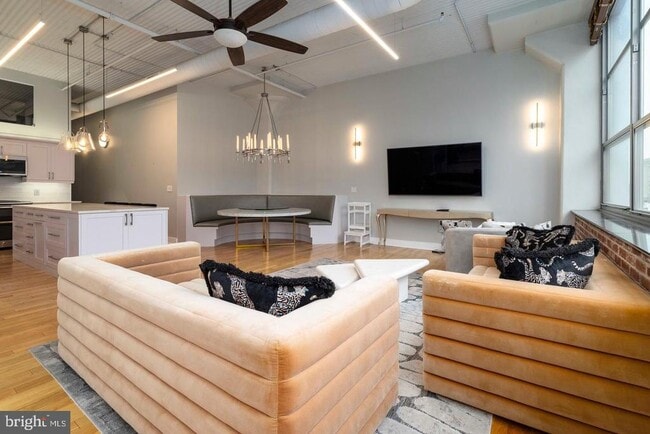 2200 Arch St Unit 506+507