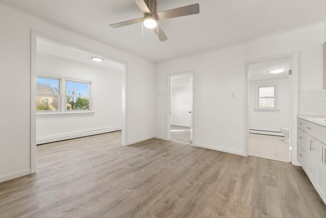 Photo - 189 William St