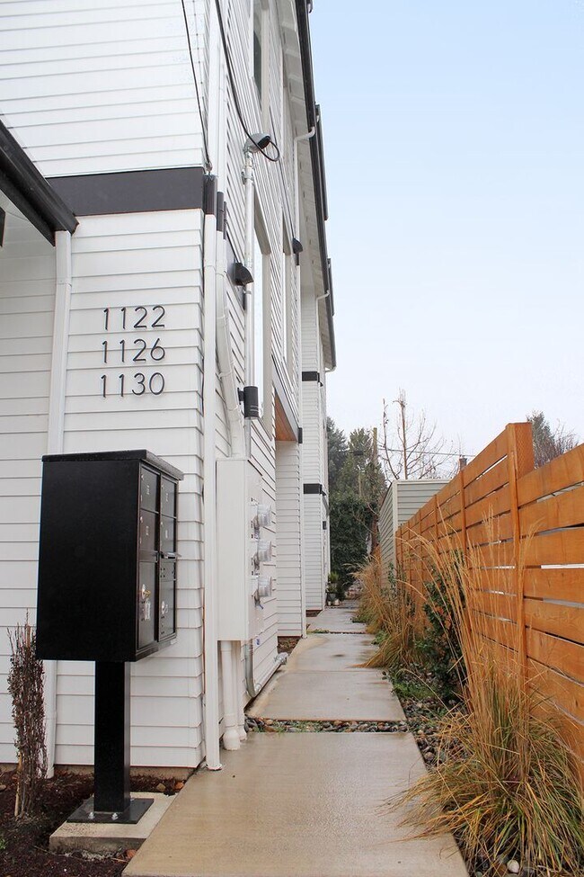Photo - 1126 SE Tenino St