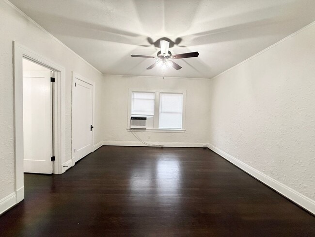 Photo - Unique Downstairs 1/1 w/ Hardwoods in Small 1920's Complex Unit F103