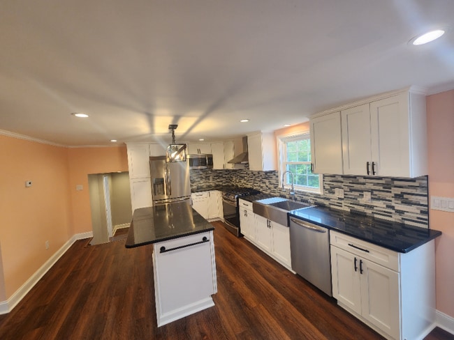 5258 Chestnut Ridge Rd