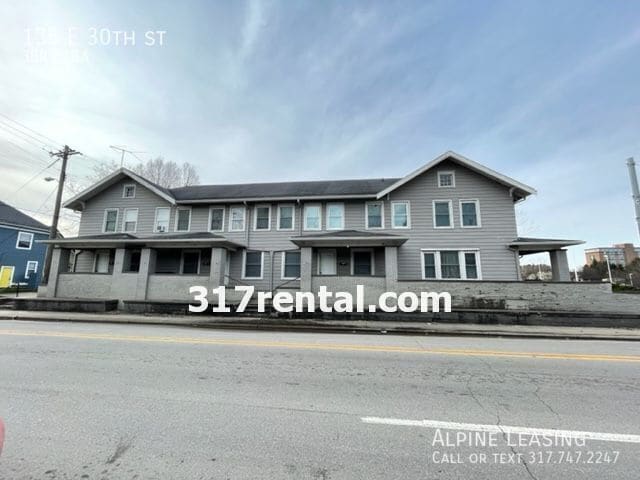 Building Photo - Beautiful 3 bedroom