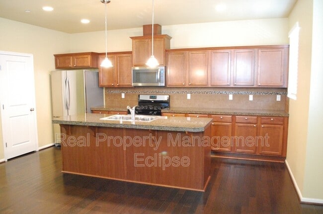 Photo - 10707 Ross Rd Unidad D