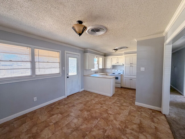 Photo - 5204 40th St