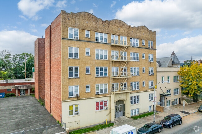 324 Broadway Building - 324,339 and 431 Broadway