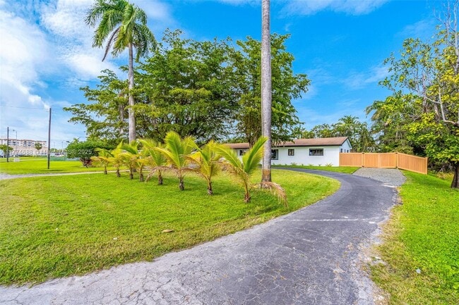 Photo - 535 N Biscayne River Dr