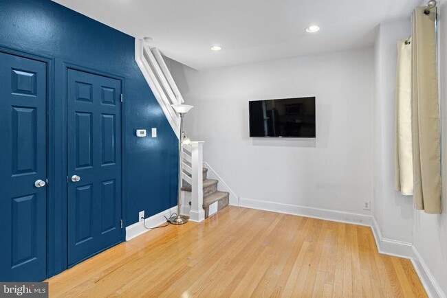 Photo - 2700-14 South St