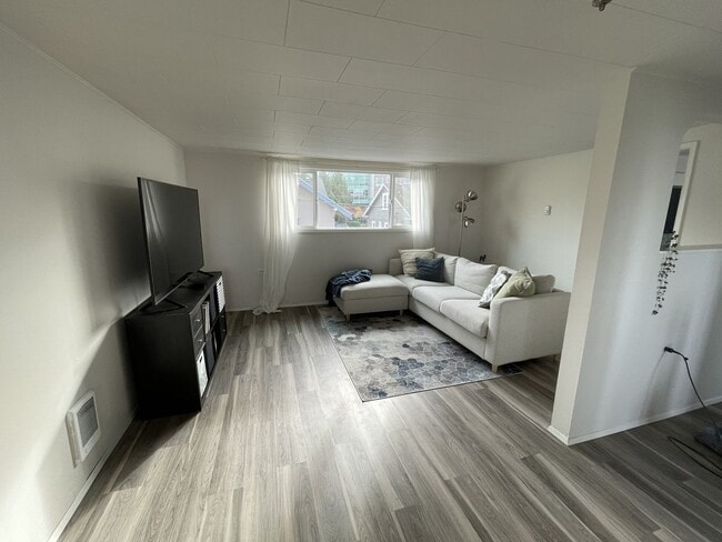 Photo - 3022 Federal Ave Unidad 3