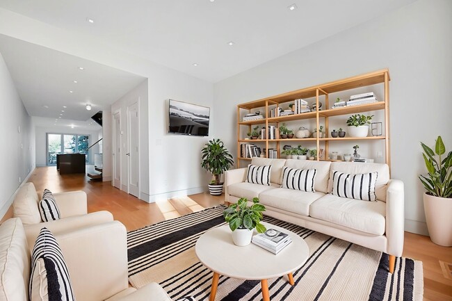 Building Photo - 122 Jefferson St