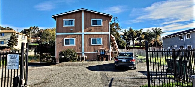 Photo - 8290 MacArthur Blvd Apartments Unit C