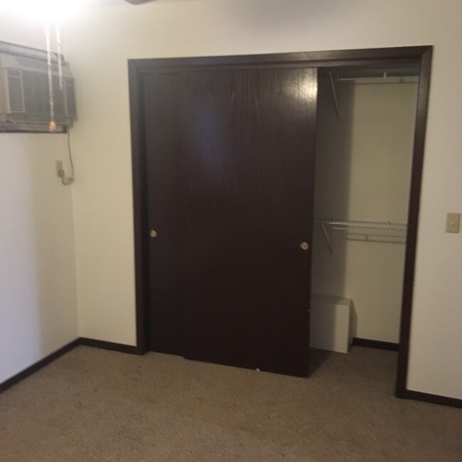 Courtyard Apartments