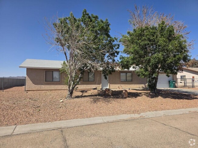 Building Photo - 6615 Nielsen Way Rental
