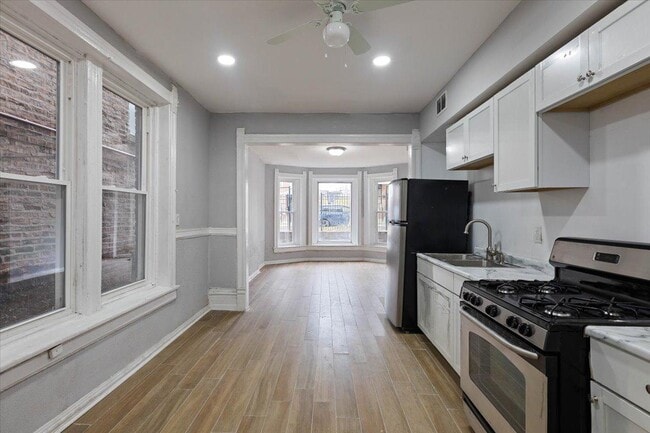 Photo - 1913 S Troy St Unit G