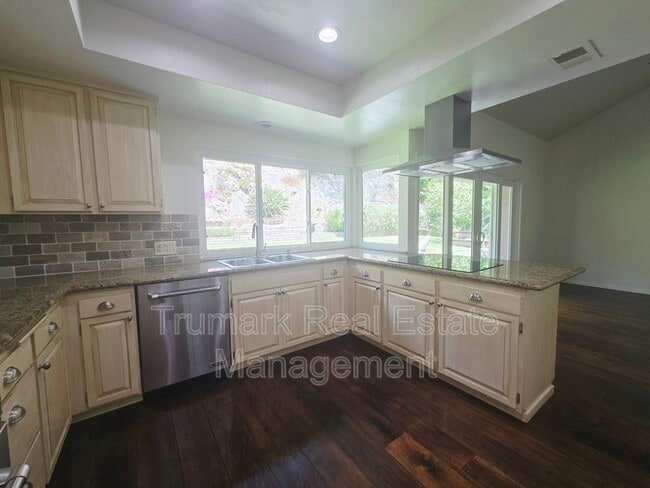 3933 Karen Lynn Dr