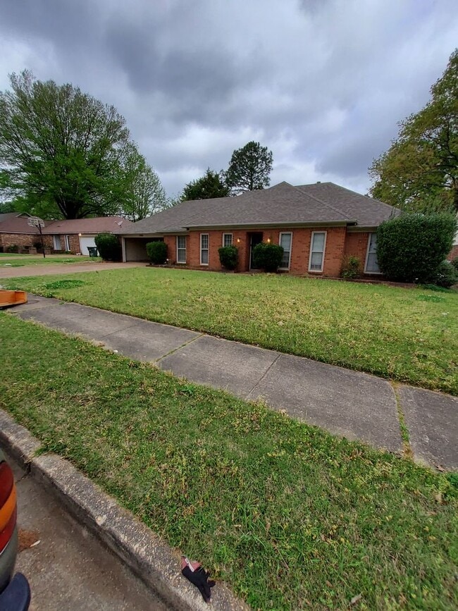 Photo - 7068 Snyder Rd