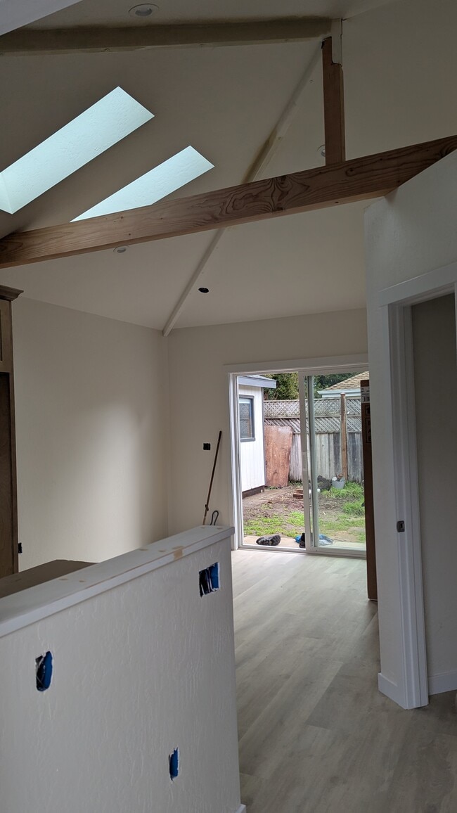 Espacio habitable principal - 1047 Brommer St Unidad 1047B