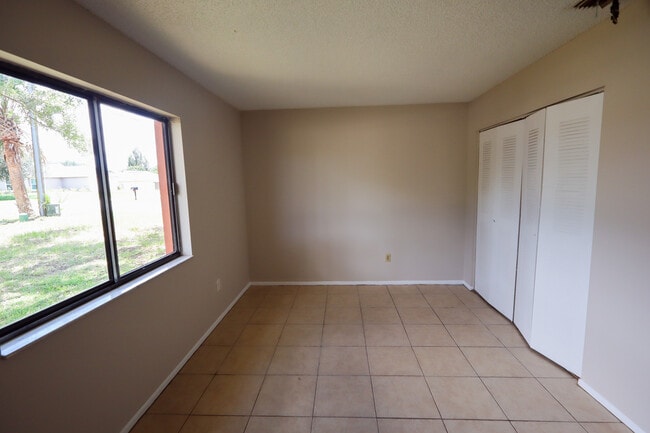 Photo - 199 Willow Rd