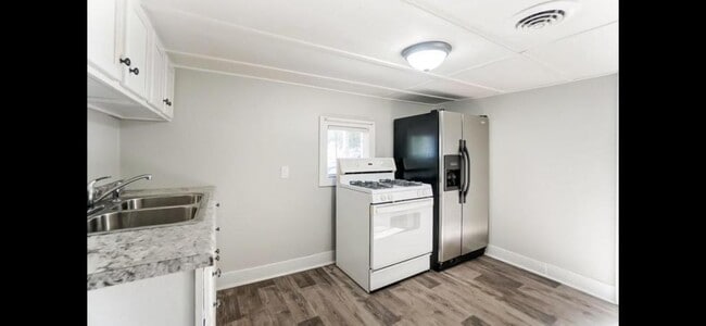 Photo - 908 E Garfield St