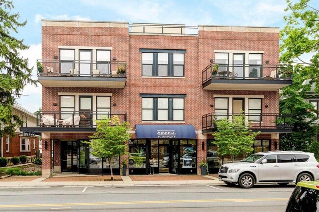 Building Photo - 1200 Grandview Ave Unit 202 Rental