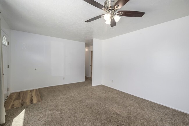 Photo - 259 E 8355 S