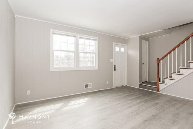 Photo - 446 S Chapel Gate Ln