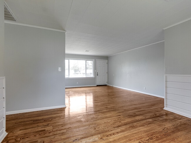 Photo - 3900 Fairview Rd