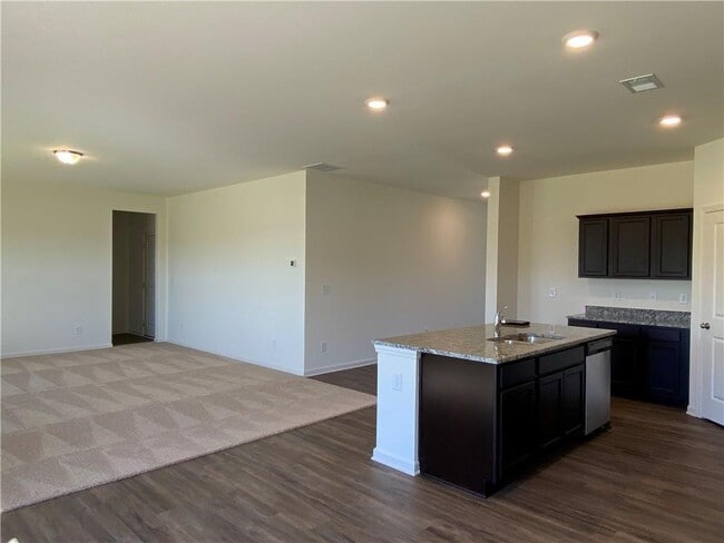 Photo - 508 Artena Ct NW