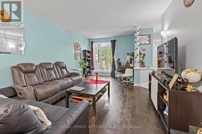 Photo - 270 Kinghaven Cres