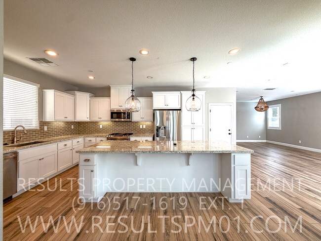 Photo - 1280 Goldenrod Way