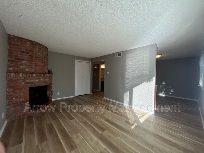 Photo - 515 S 2nd St Unit 4