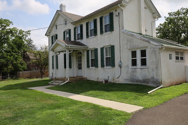 Photo - 3244 Skippack Pike