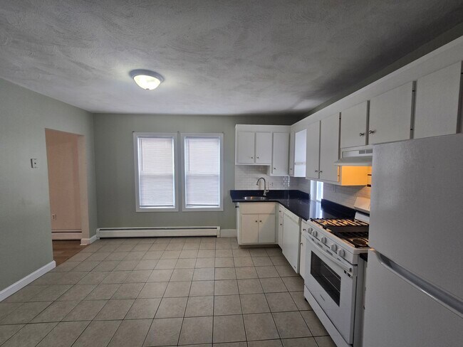 Kitchen - 3 Belknap St Unit 3-2